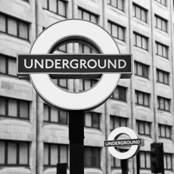Fototapeten Schilder und Verkehrszeichen Underground Sign-1E4A1C