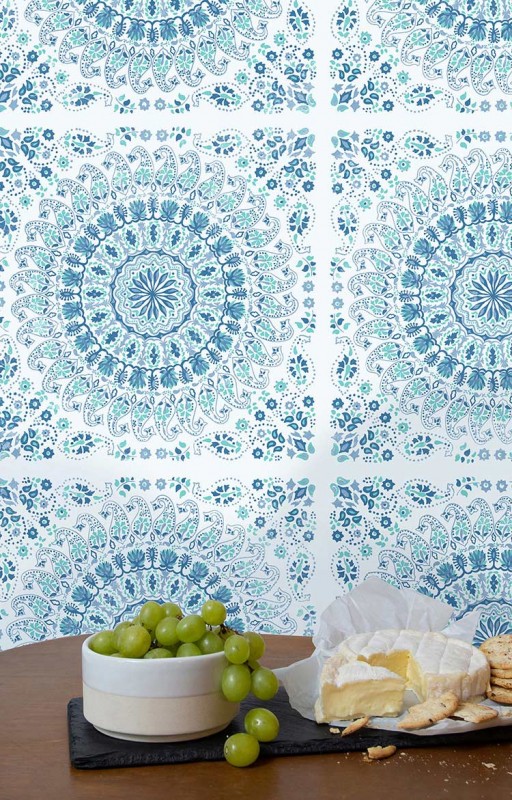 Peel and Stick Wallpaper Circles of Paisley-131004