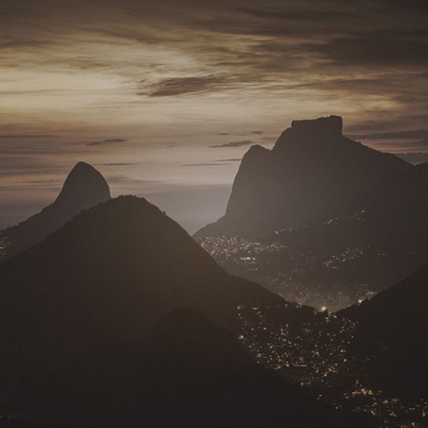 Fototapeten Berge und Wälder Night Rio De Janiero-E87F74